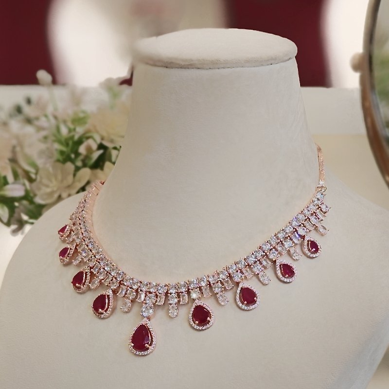 Lira red neckline set alternate view