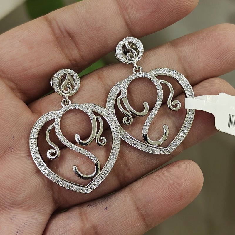 Hriday AD heart earrings detail