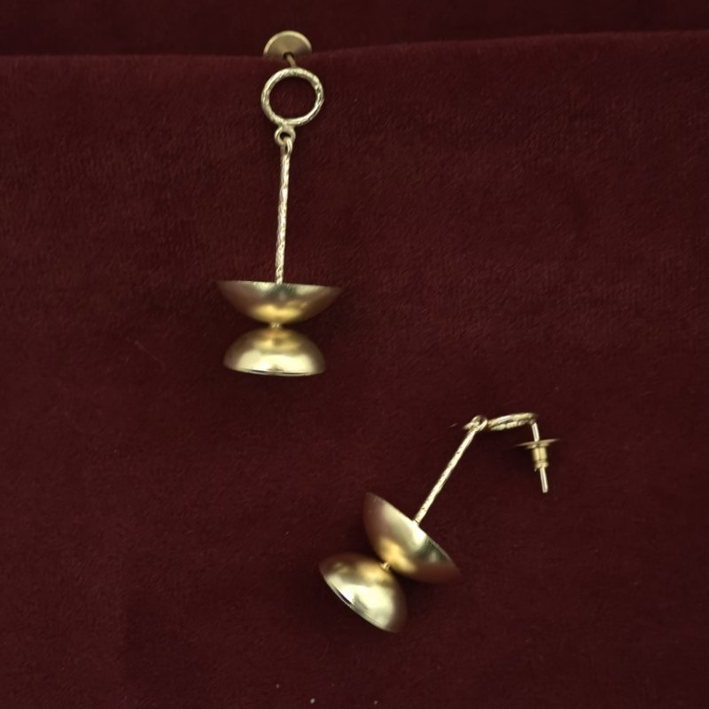 Lamha danglers detail