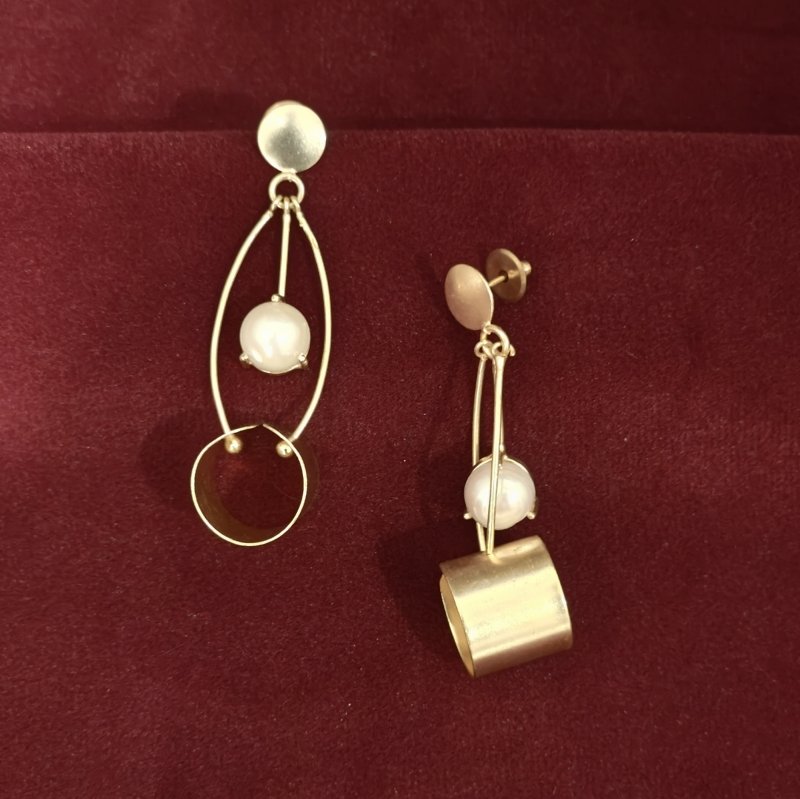 Riya danglers detail