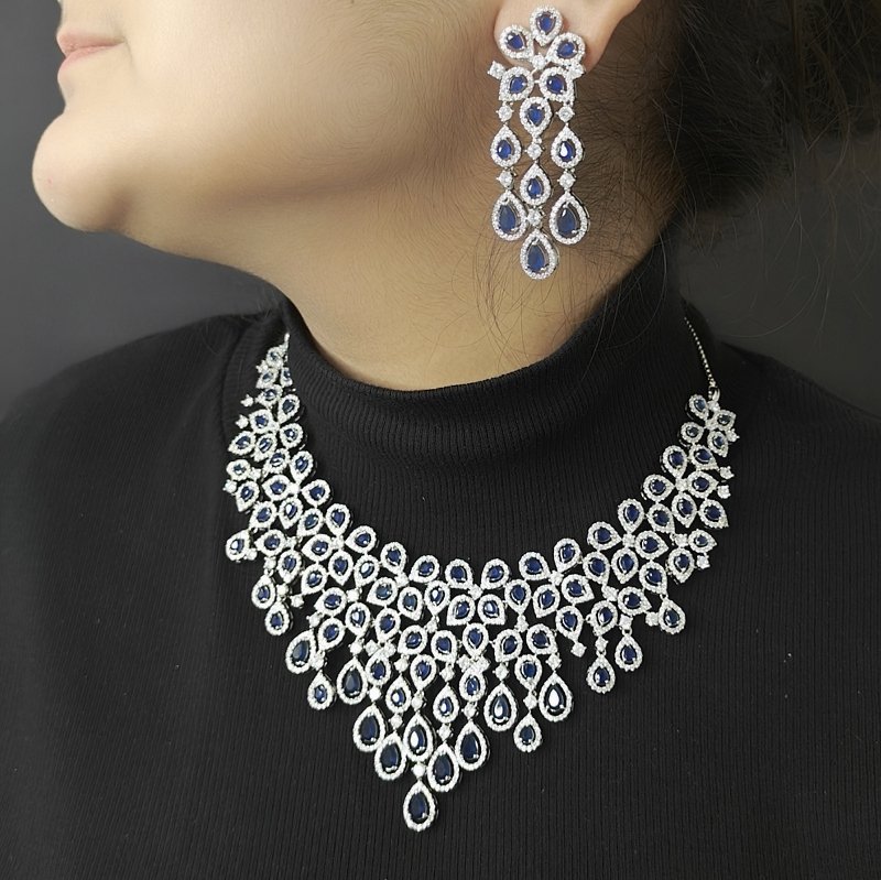 Miraya emerald green neckline set