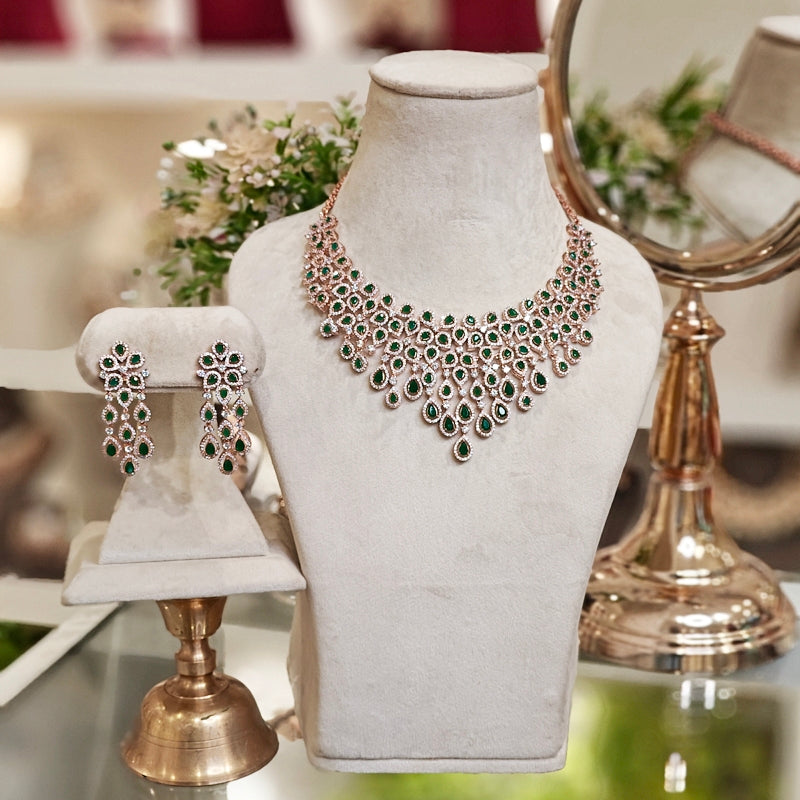 Miraya emerald green set detail