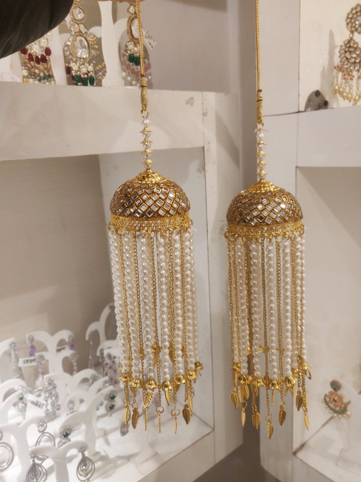Suhani square bridal kalira with pearl strings