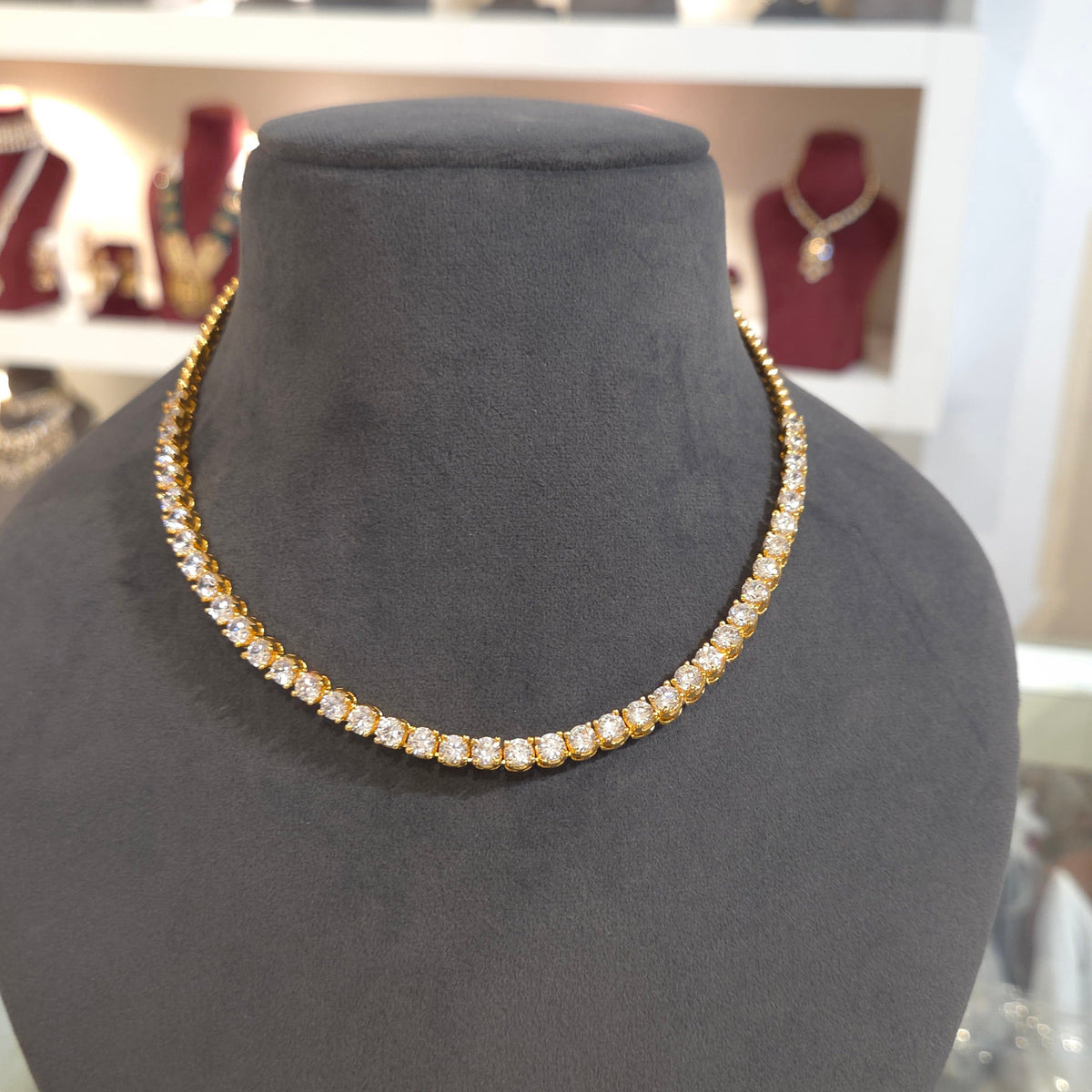 Zeenia single line necklace set