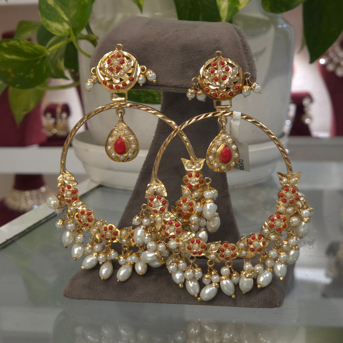 Malini jadau earrings detail
