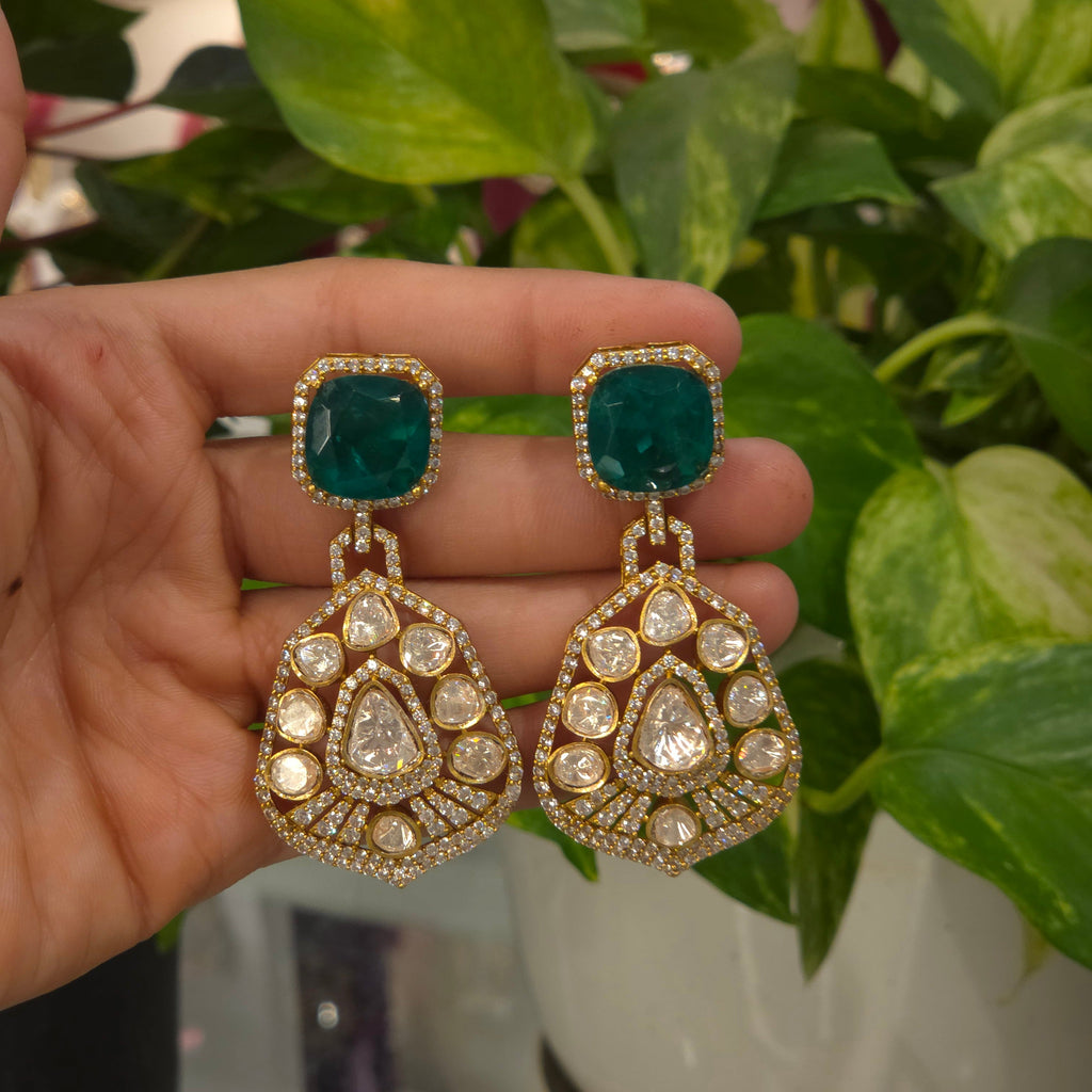Mahati polki earrings detail