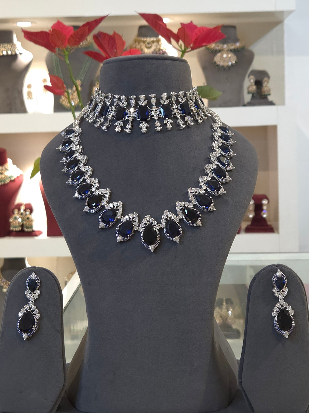 Aadya AD necklace set alternate view