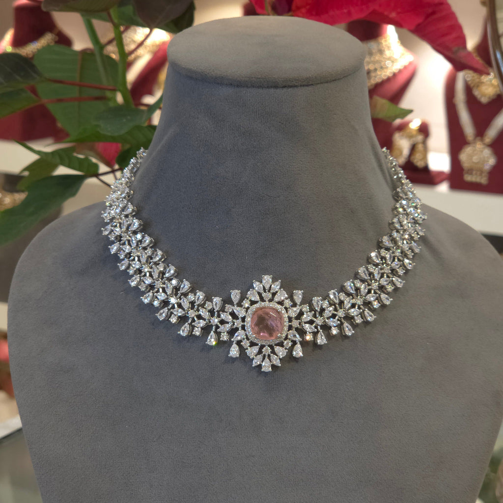 Yashvi AD necklace set detail